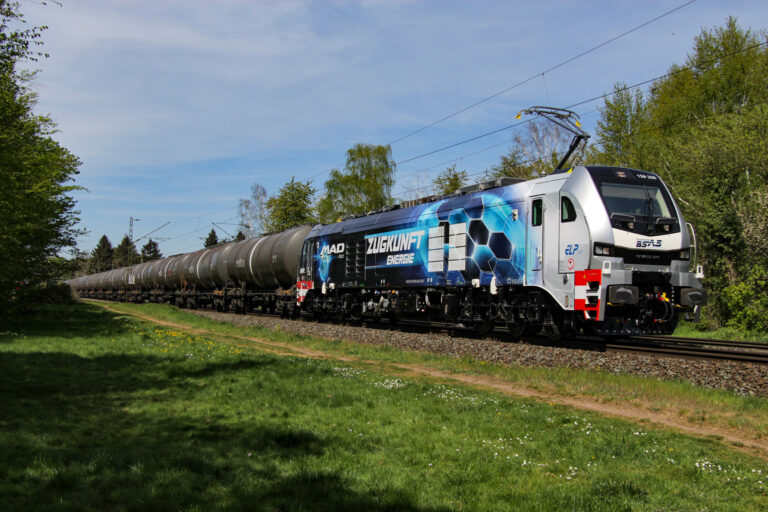 European Loc Pool baut Hybrid-Lok-Flotte aus