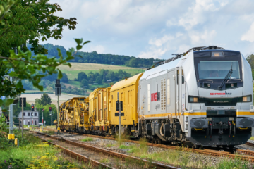 Schweerbau erweitert Flotte um eine zweite EuroDual-Lokomotive von European Loc Pool